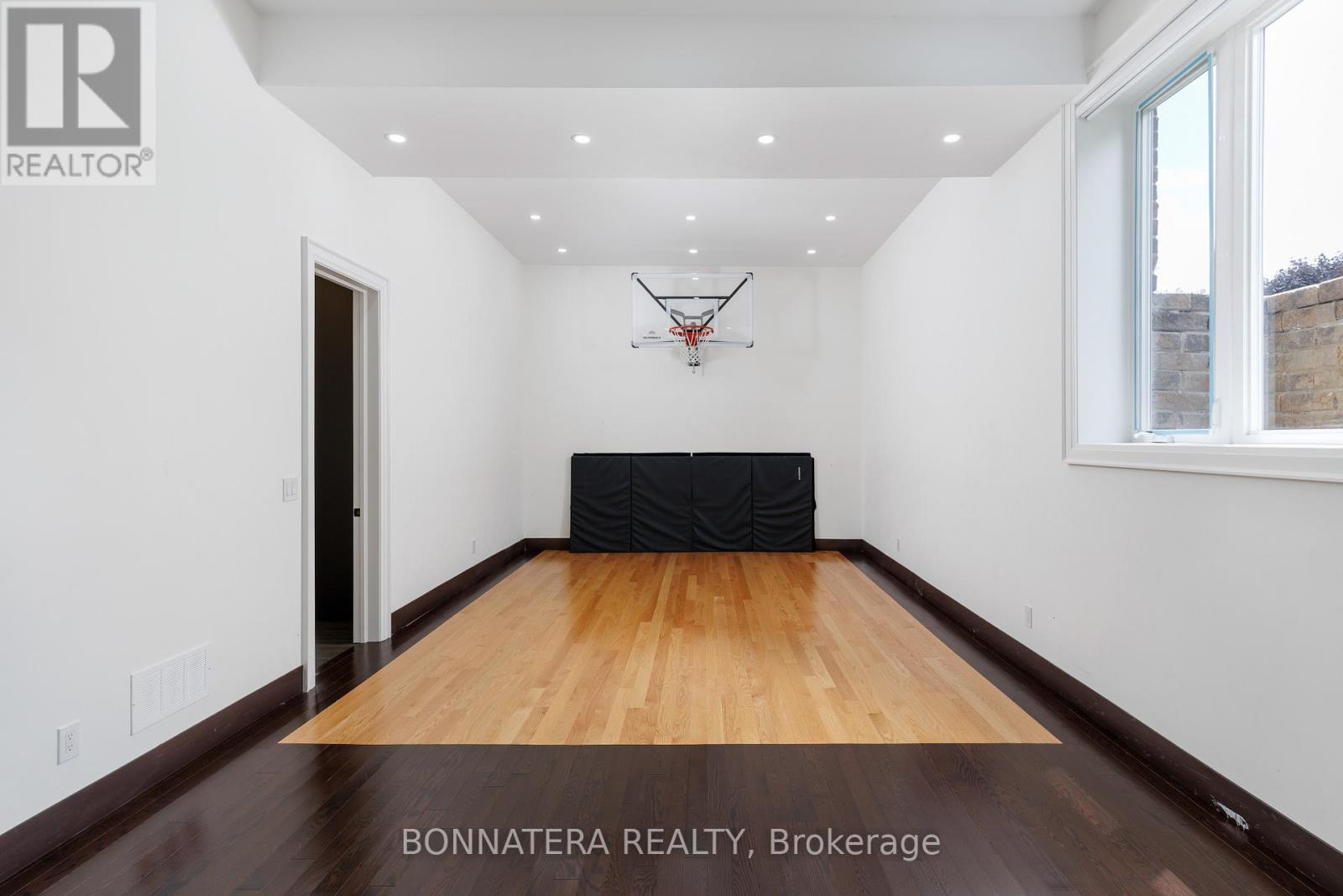 1042 Bridge Road, Oakville, Ontario  L6L 2B5 - Photo 46 - W13466488