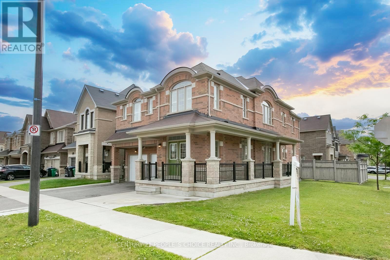 61 George Gray Drive, Brampton, Ontario  L6R 0B3 - Photo 2 - W13466570