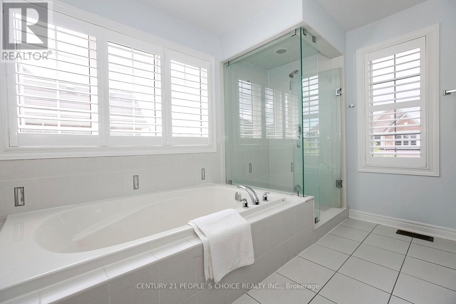 61 George Gray Drive, Brampton, Ontario  L6R 0B3 - Photo 30 - W13466570