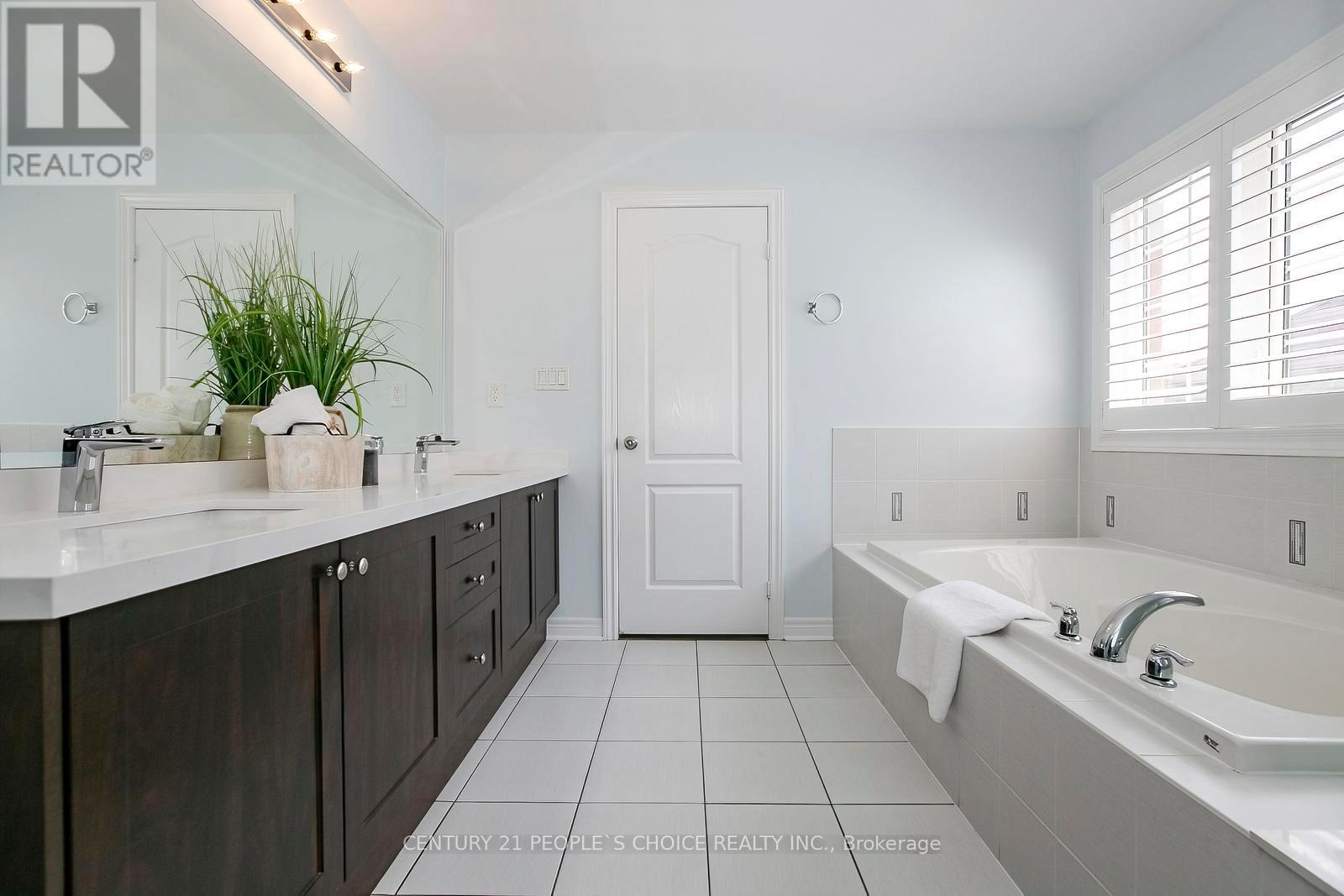 61 George Gray Drive, Brampton, Ontario  L6R 0B3 - Photo 31 - W13466570
