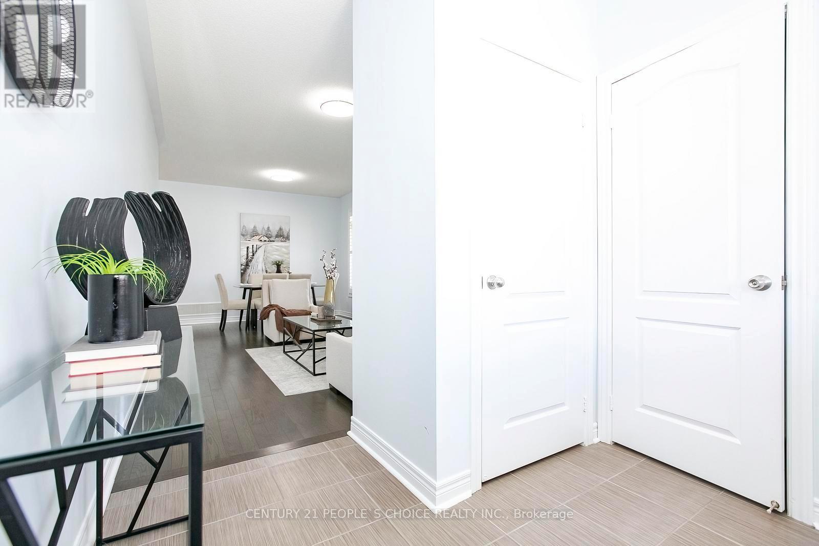 61 George Gray Drive, Brampton, Ontario  L6R 0B3 - Photo 8 - W13466570
