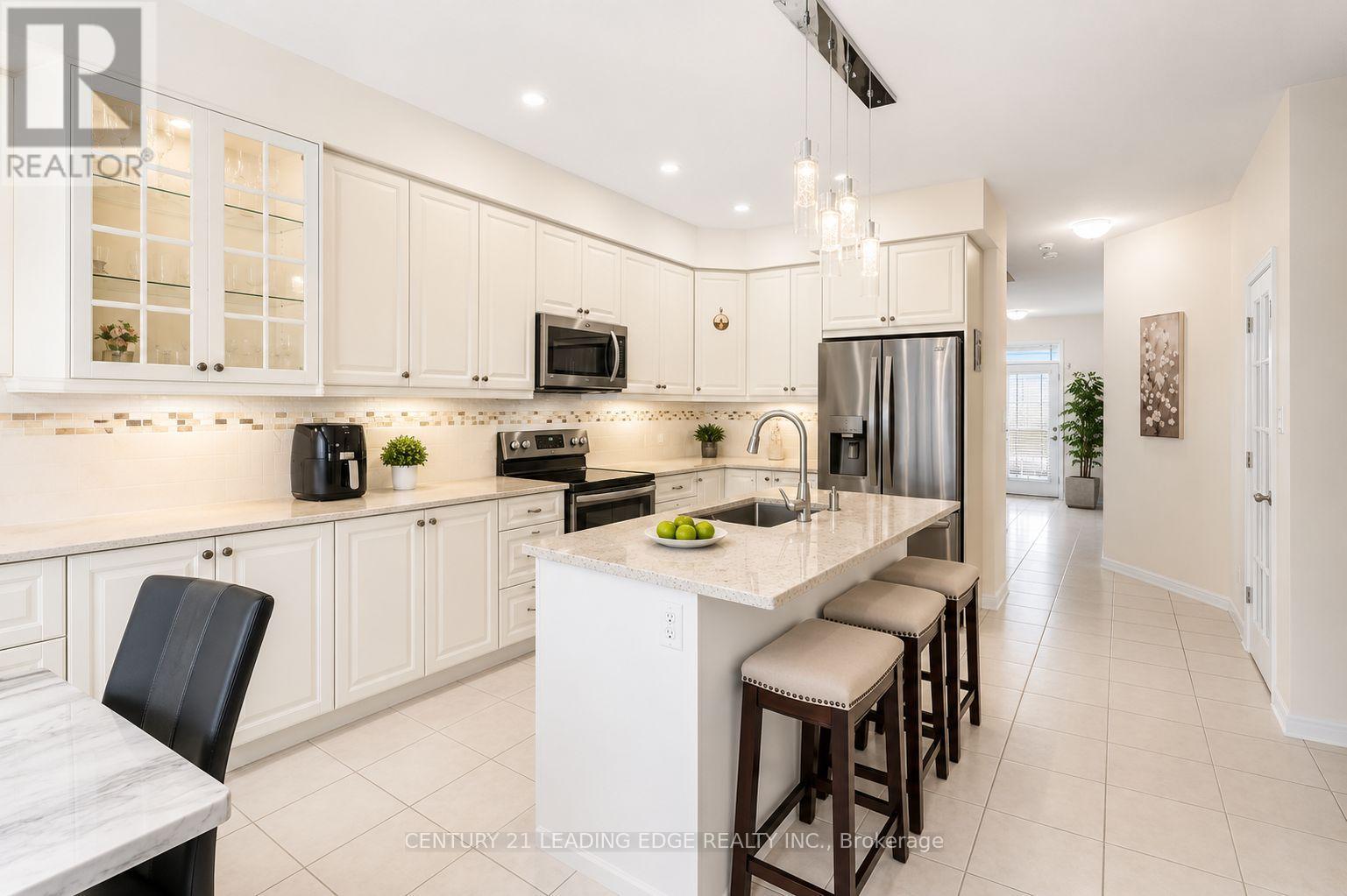 35 Royal Coachman Way, Hamilton, Ontario  L8J 0M2 - Photo 17 - X13462190