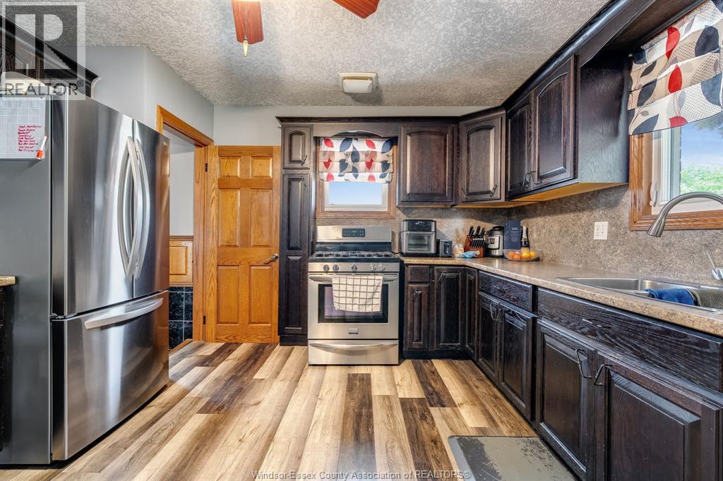 72 Hodgins Street, Leamington, Ontario  N8H 2N7 - Photo 6 - 26014624