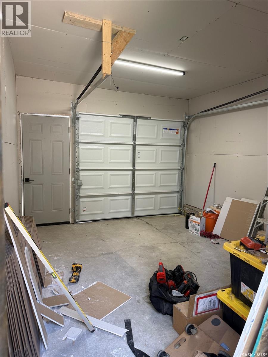 890 Samuels Crescent N, Regina, Saskatchewan  S4X 2L5 - Photo 30 - SK040071