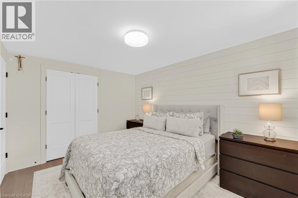 377 Duncombe Drive, Burlington, Ontario  L7L 4M2 - Photo 17 - 40836536