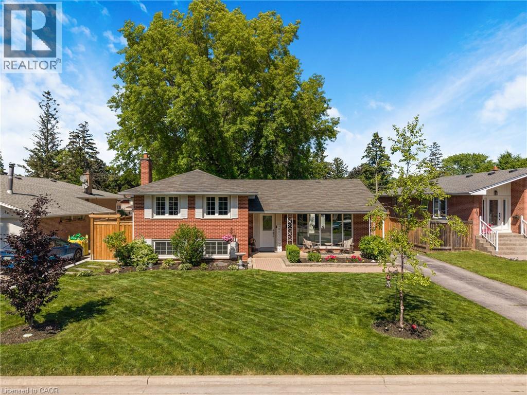 377 DUNCOMBE Drive, Burlington, Ontario