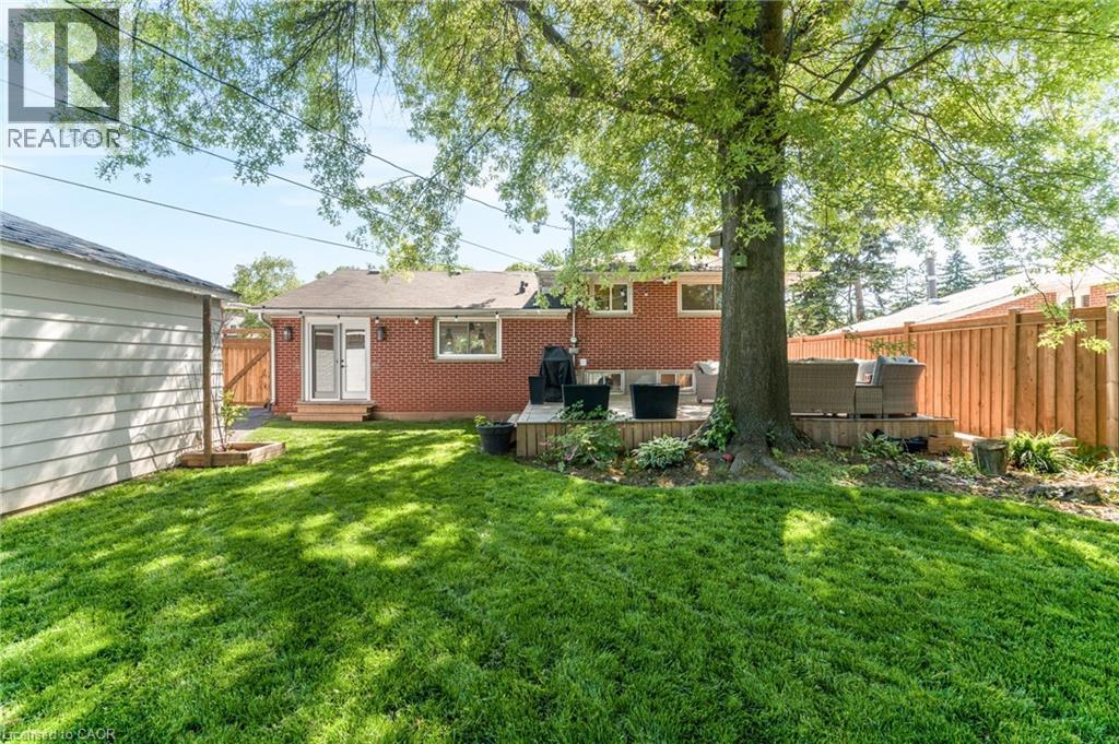 377 Duncombe Drive, Burlington, Ontario  L7L 4M2 - Photo 32 - 40836536