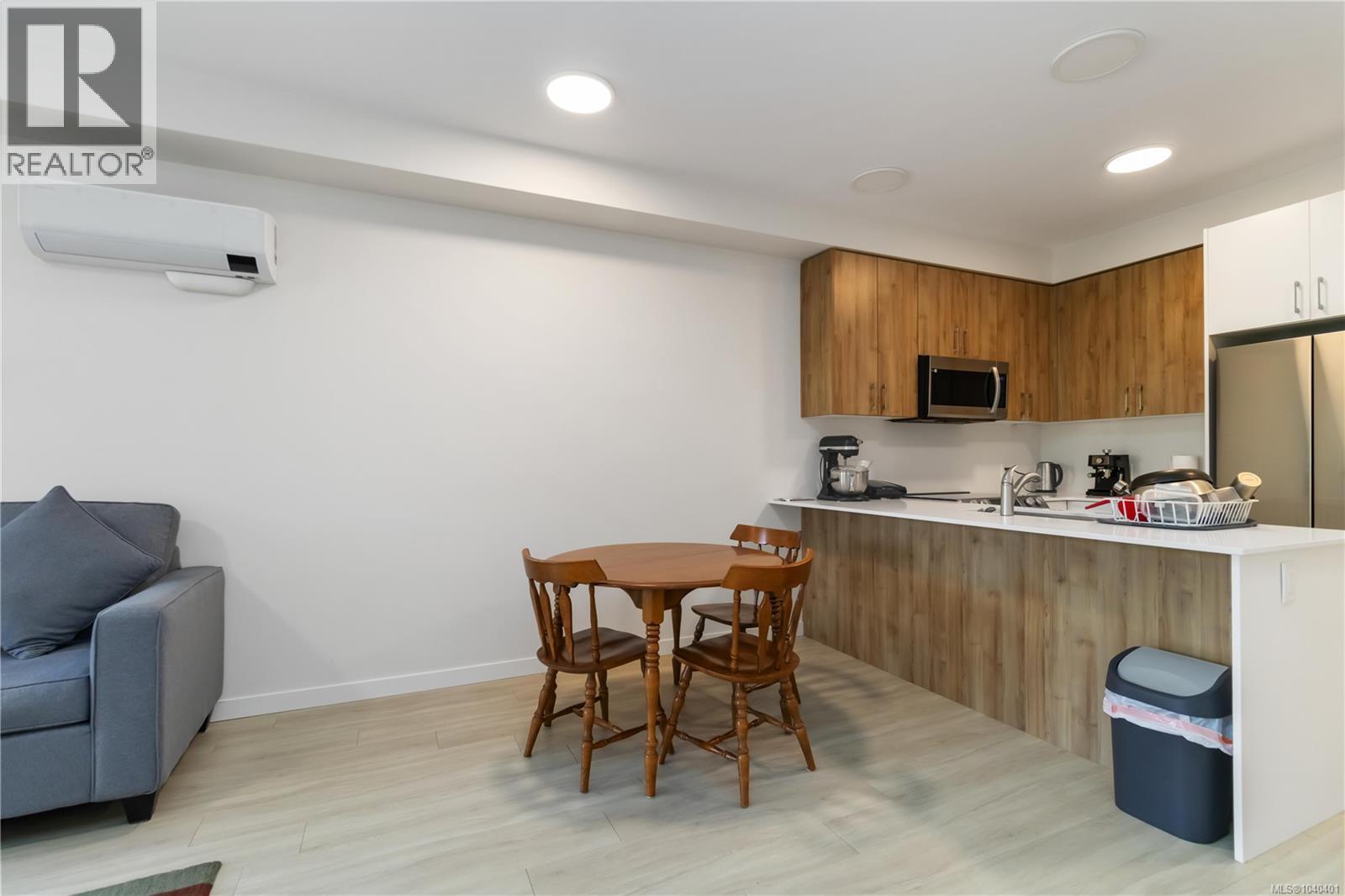 404 842 Orono Ave, Langford, British Columbia  V9B 2T8 - Photo 10 - 1040401