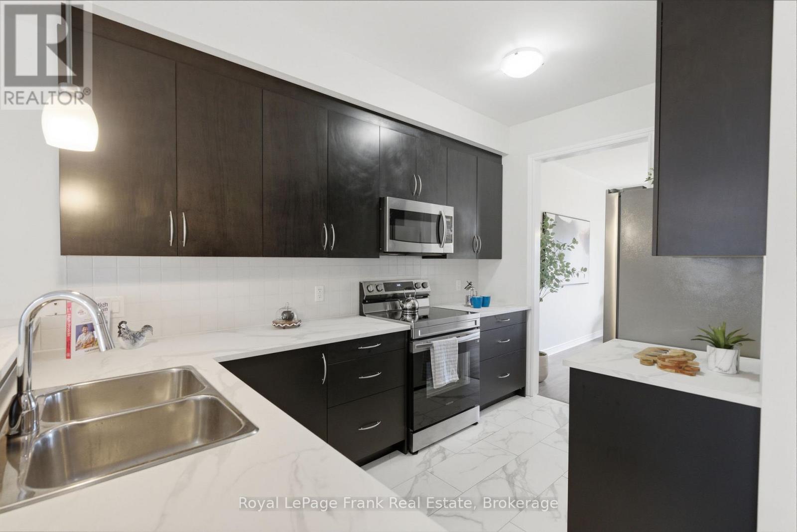 264 Brookhill Boulevard, Clarington, Ontario  L1C 0M1 - Photo 9 - E13466772