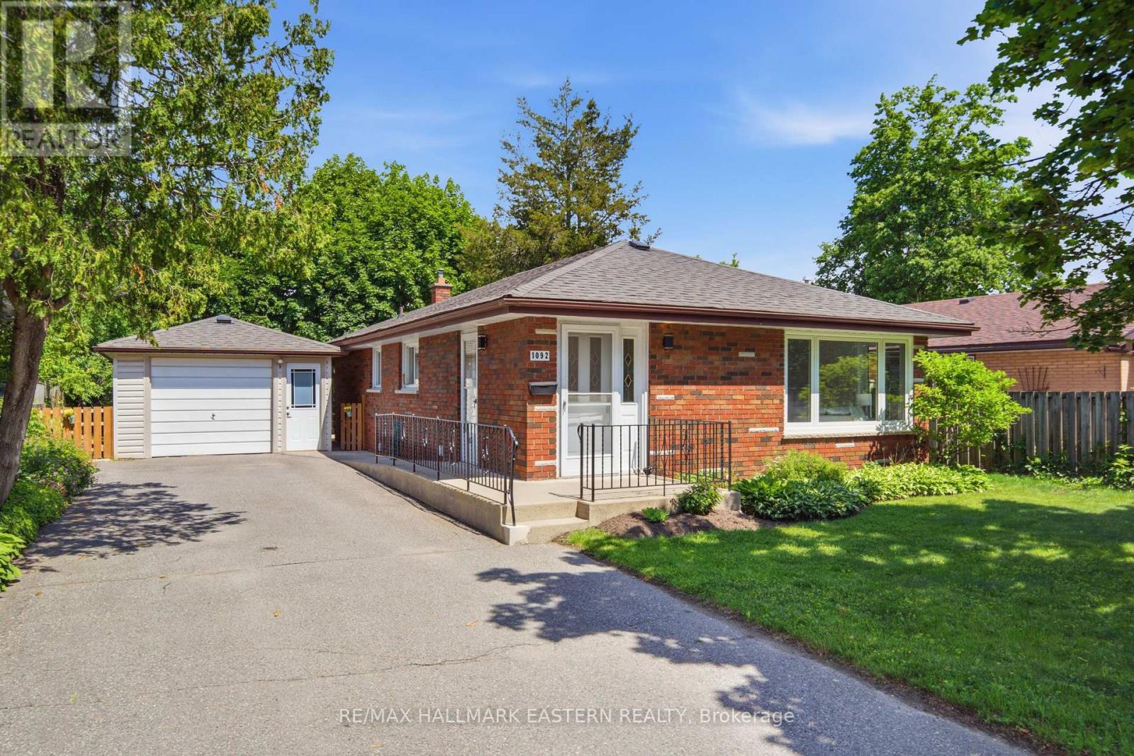 1092 GLENDALE DRIVE, Peterborough, Ontario