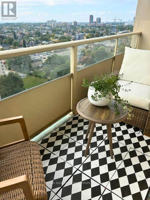 1701 - 360 Ridelle Avenue, Toronto, Ontario M6B 1K1 - Photo 13 - W13170348