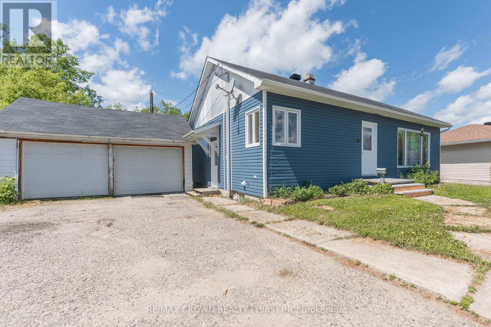 30 PINE CRESCENT, Kapuskasing