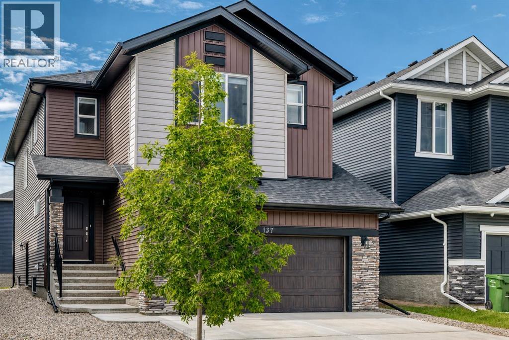137 Creekside Way Sw, Calgary, Alberta  T2X 4B1 - Photo 2 - A2320891