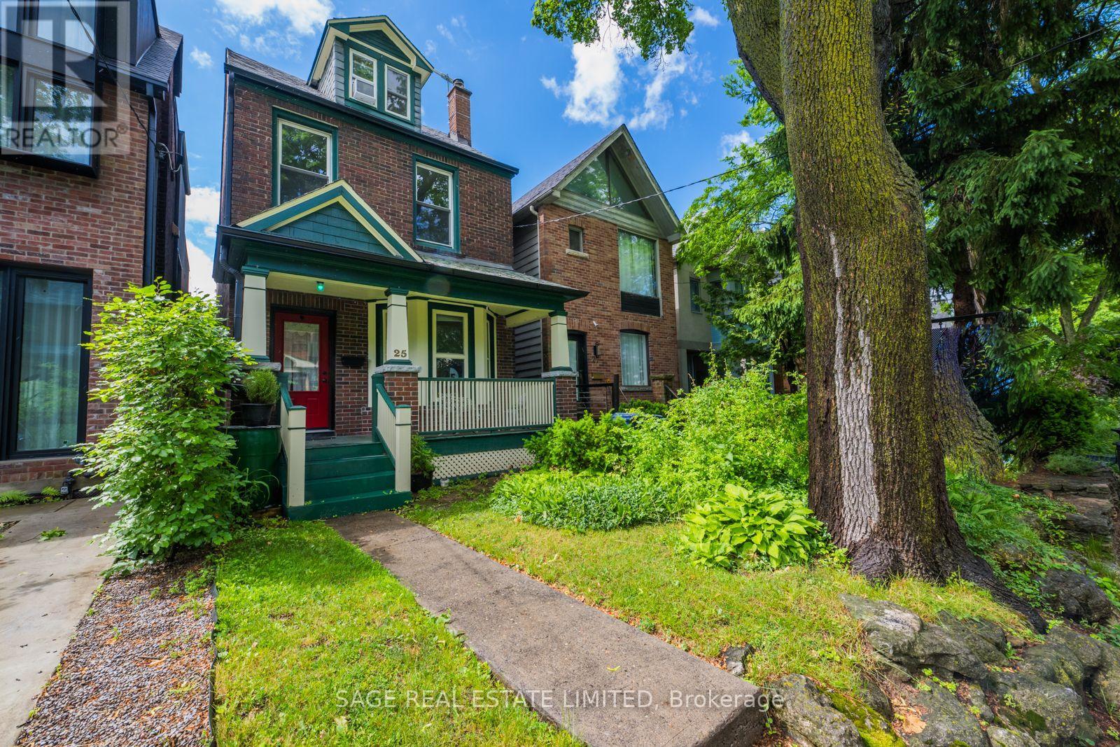 25 HELENA AVENUE, Toronto, Ontario