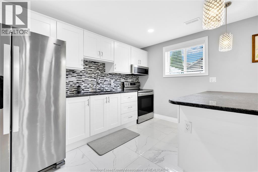 4561 Fontana Avenue, Windsor, Ontario N9G 3C8 - Photo 19 - 26014618