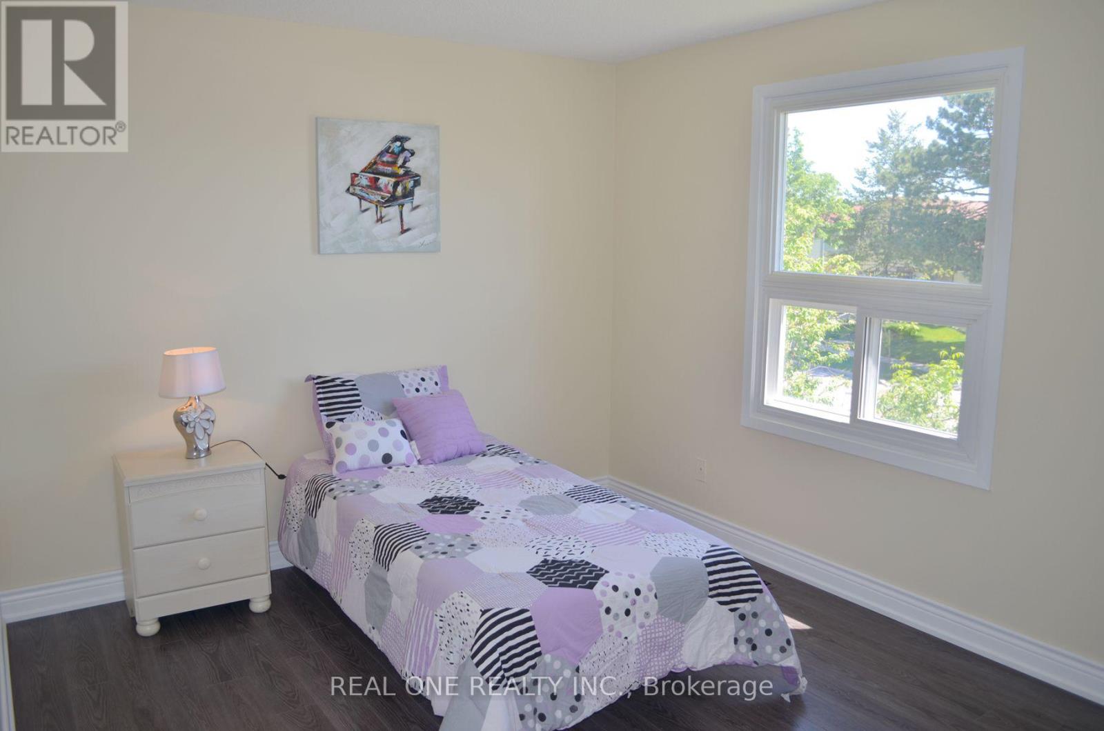 24 Sunburst Square, Toronto, Ontario  M1B 1R5 - Photo 14 - E13466970