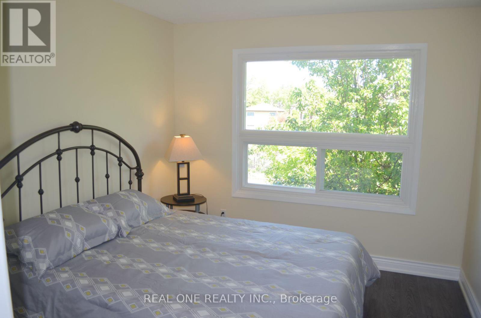 24 Sunburst Square, Toronto, Ontario  M1B 1R5 - Photo 15 - E13466970