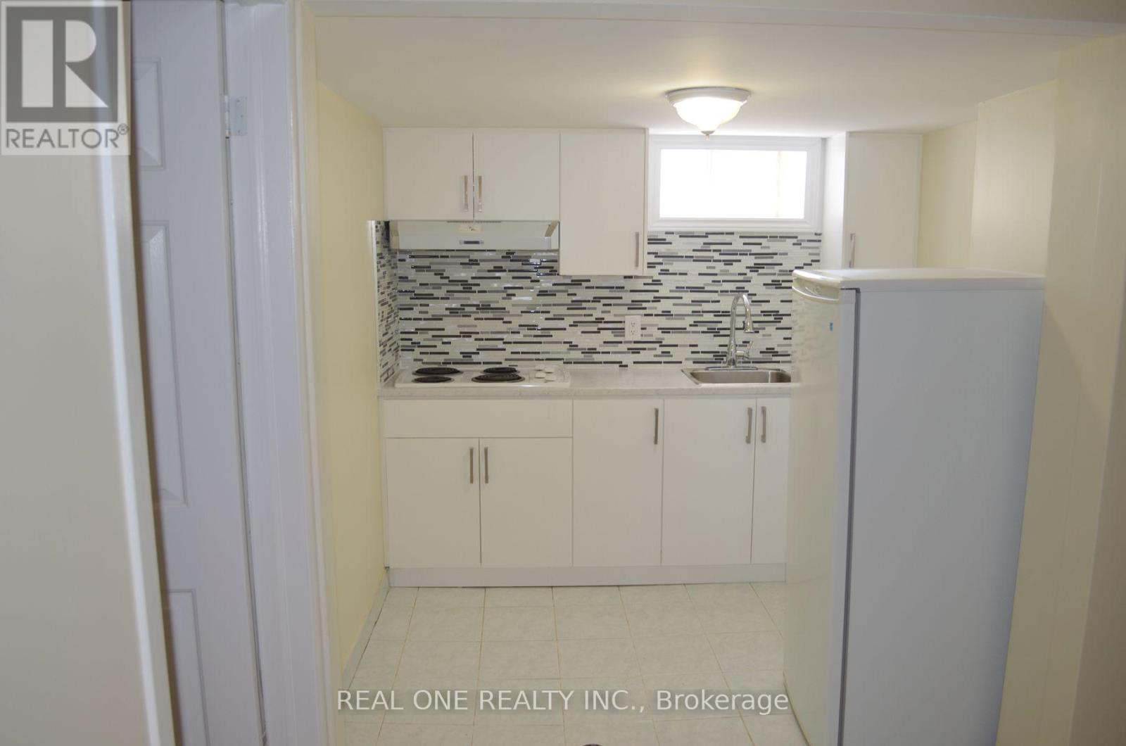 24 Sunburst Square, Toronto, Ontario  M1B 1R5 - Photo 17 - E13466970