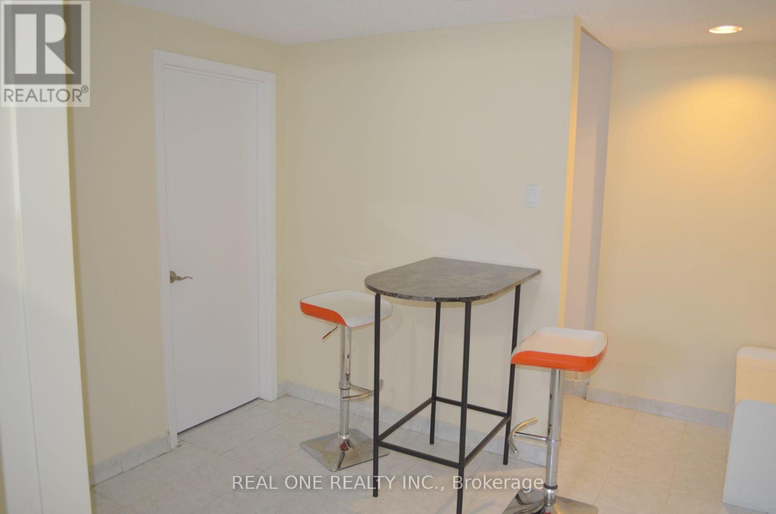 24 Sunburst Square, Toronto, Ontario  M1B 1R5 - Photo 18 - E13466970