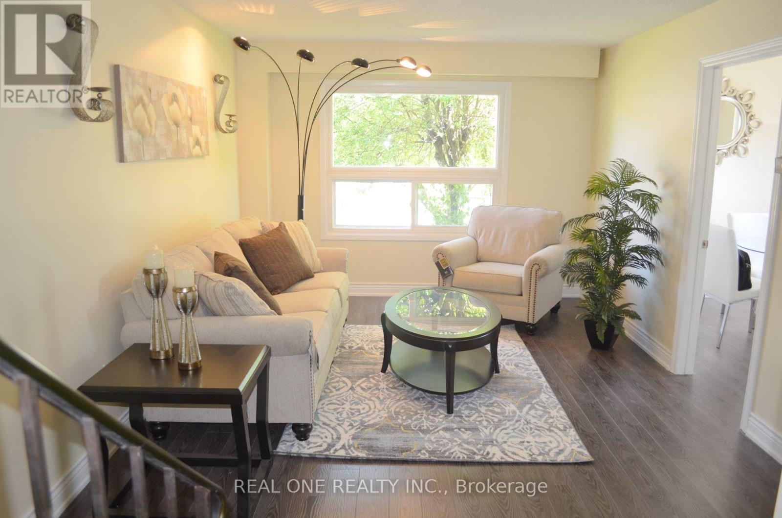 24 Sunburst Square, Toronto, Ontario  M1B 1R5 - Photo 6 - E13466970