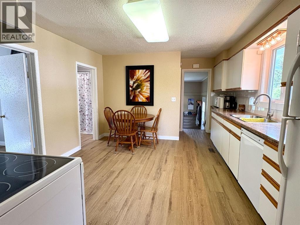 107 1 Avenue, Rosalind, Alberta  T0B 3Y0 - Photo 8 - A2322665