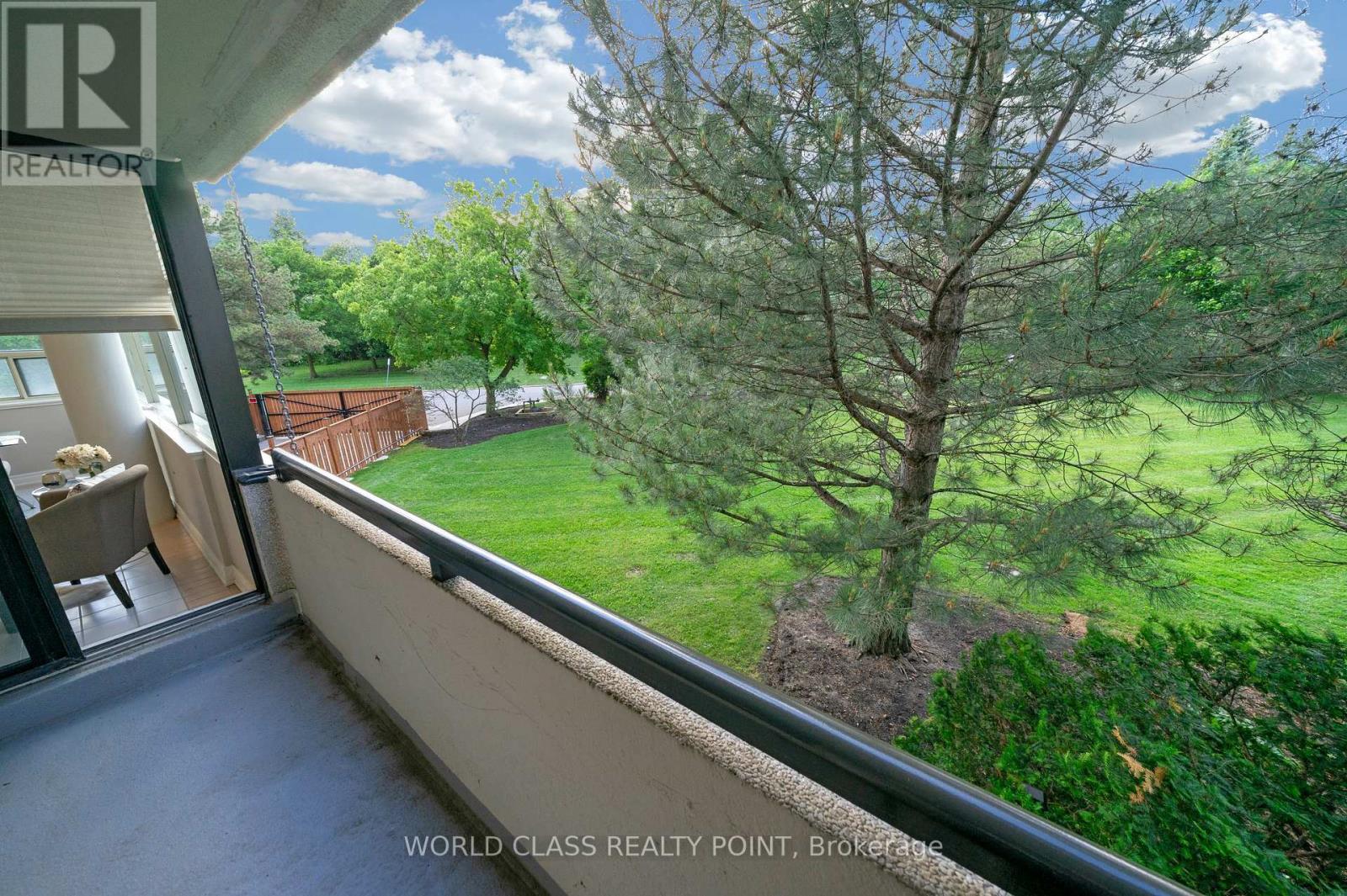 201 - 40 Harding Boulevard, Richmond Hill (North Richvale), Ontario  L4C 9S5 - Photo 4 - N13466728
