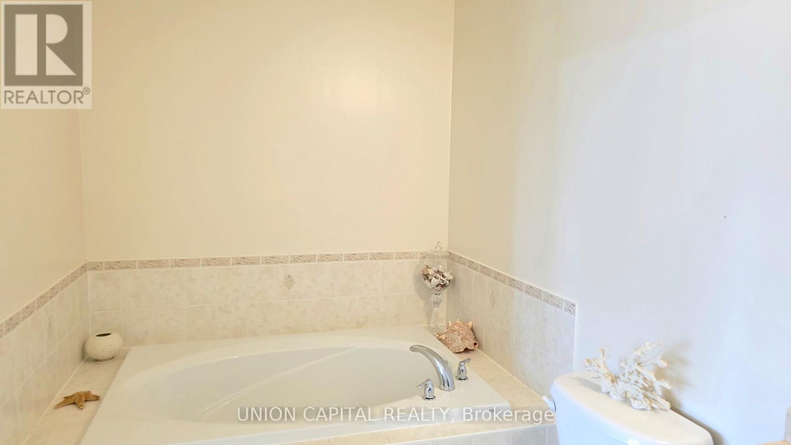 2 Solace Road, Markham (Greensborough), Ontario  L6E 0A3 - Photo 10 - N13466798