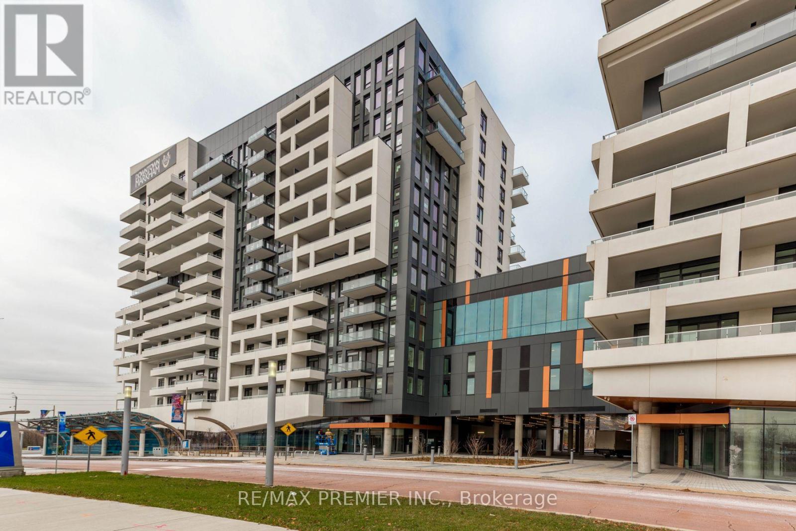 808 - 10 ROUGE VALLEY DRIVE W