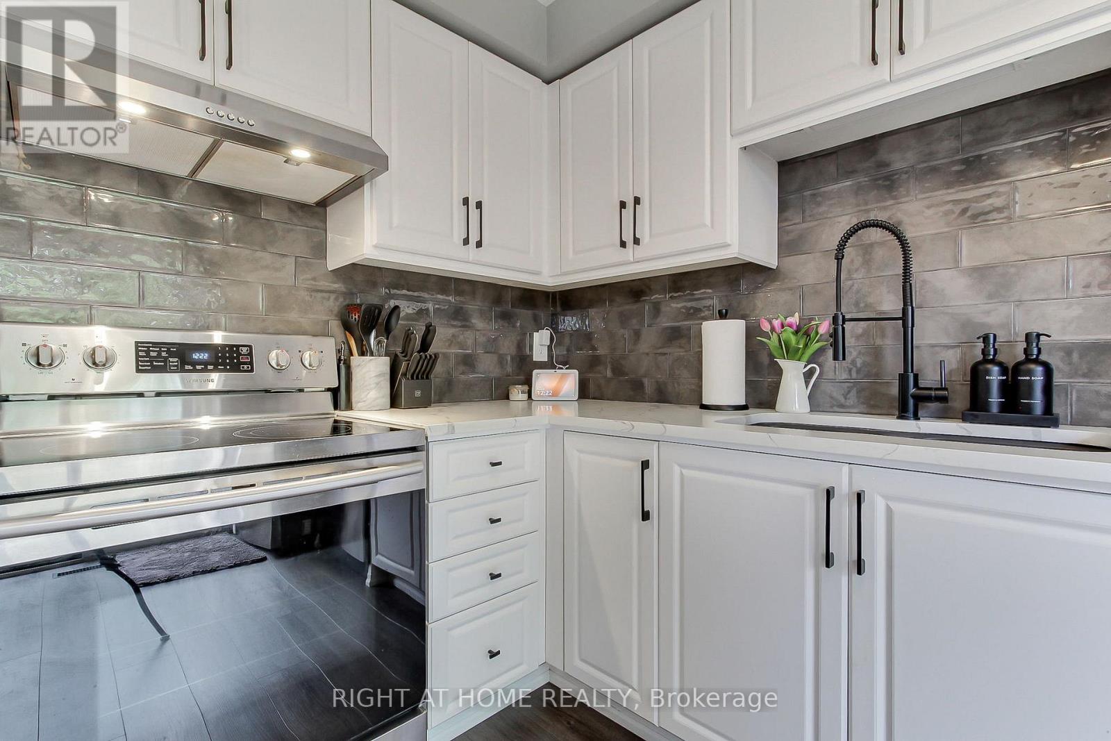 108 Gadwall Avenue, Barrie (Painswick South), Ontario  L4N 8X3 - Photo 18 - S13466658