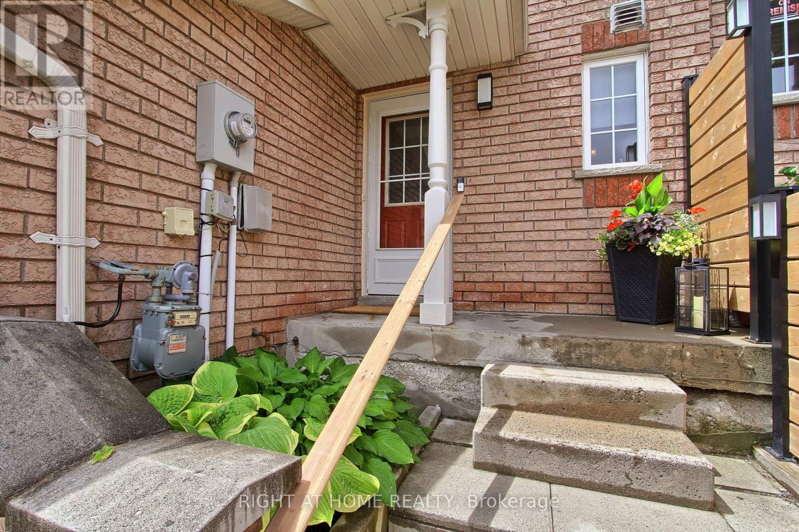 108 Gadwall Avenue, Barrie (Painswick South), Ontario  L4N 8X3 - Photo 5 - S13466658