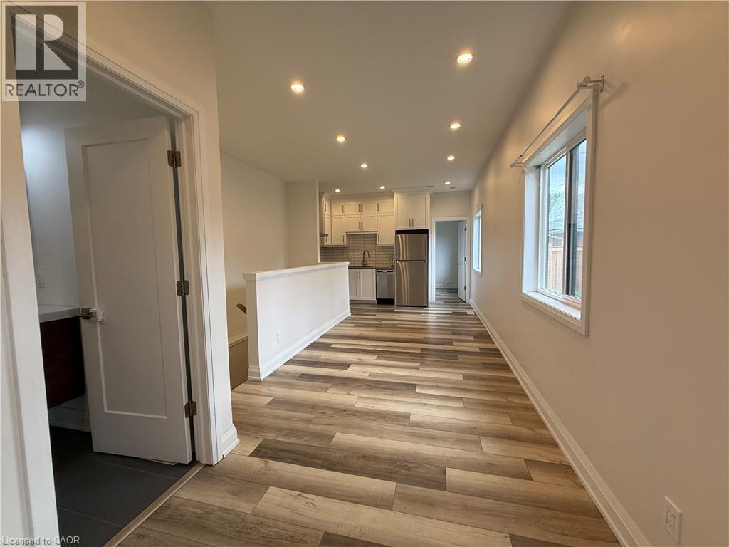 261 Belmont Avenue W Unit# C, Kitchener, Ontario  N2M 1M3 - Photo 2 - 40840995