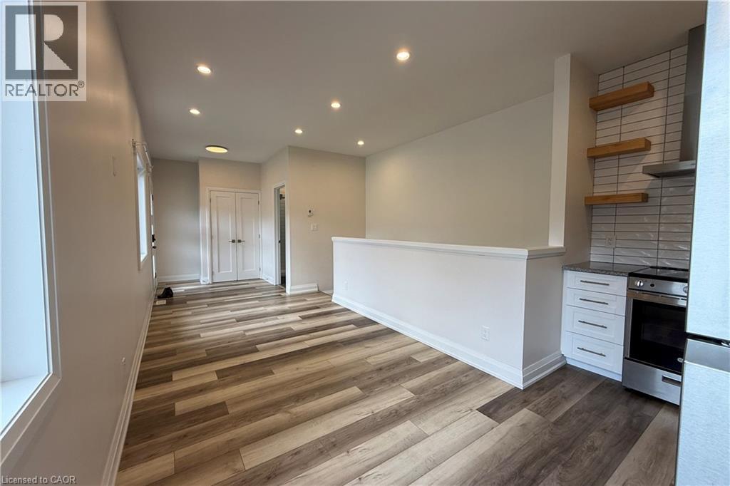 261 Belmont Avenue W Unit# C, Kitchener, Ontario  N2M 1M3 - Photo 3 - 40840995