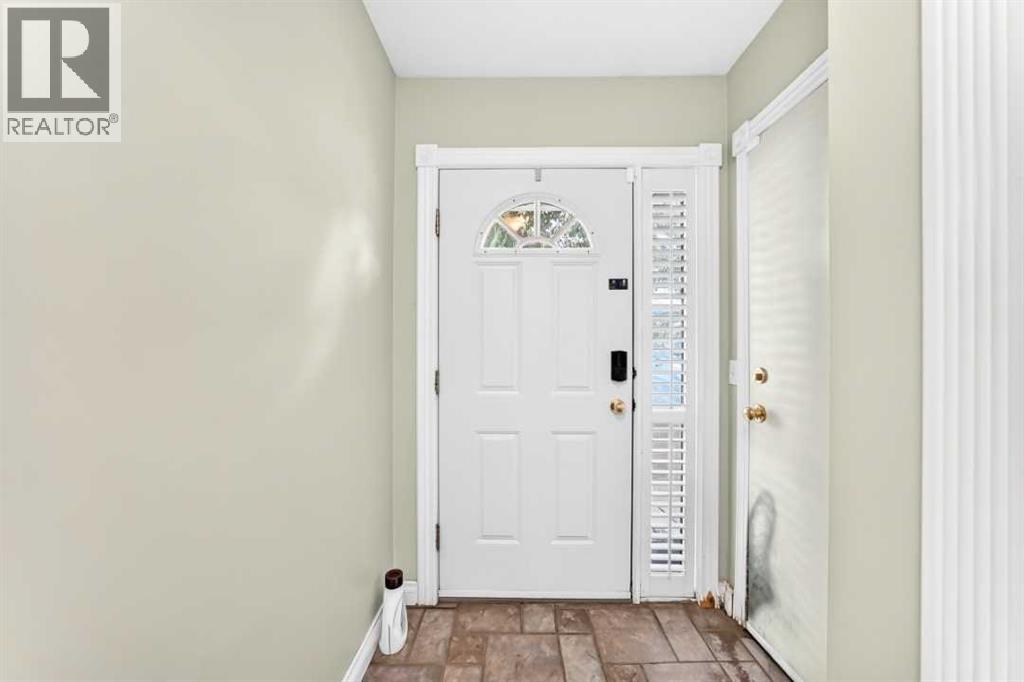672 Killarney Glen Court Sw, Calgary, Alberta  T3E 7H4 - Photo 4 - A2322269