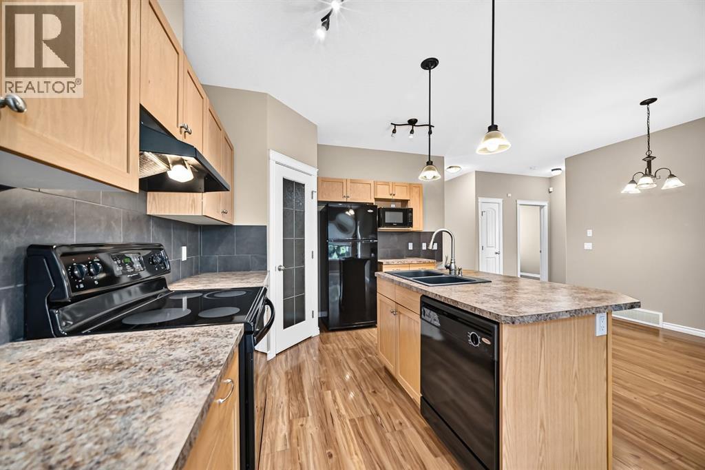 113, 100 Coopers Common SW, Airdrie, Alberta  T4B 3C7 - Photo 7 - A2322504