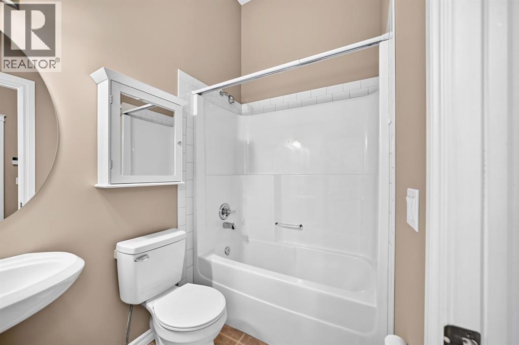 113, 100 Coopers Common SW, Airdrie, Alberta  T4B 3C7 - Photo 20 - A2322504