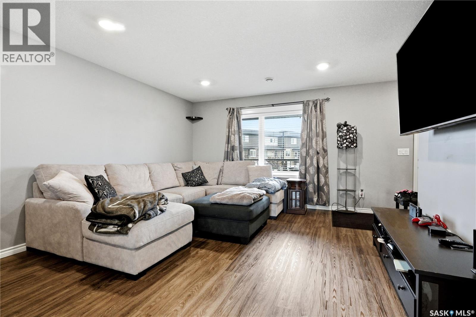 618 110 Akhtar Bend, Saskatoon, Saskatchewan S7W 0B8 - Photo 4 - SK040049