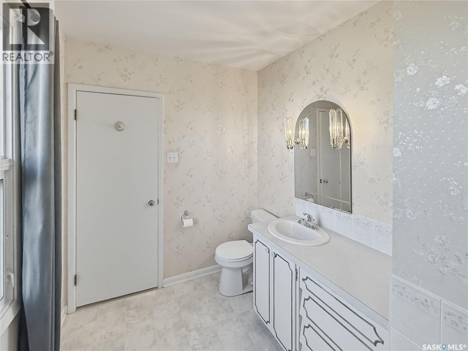 940 9th Avenue Ne, Swift Current, Saskatchewan  S9H 2S9 - Photo 20 - SK039782