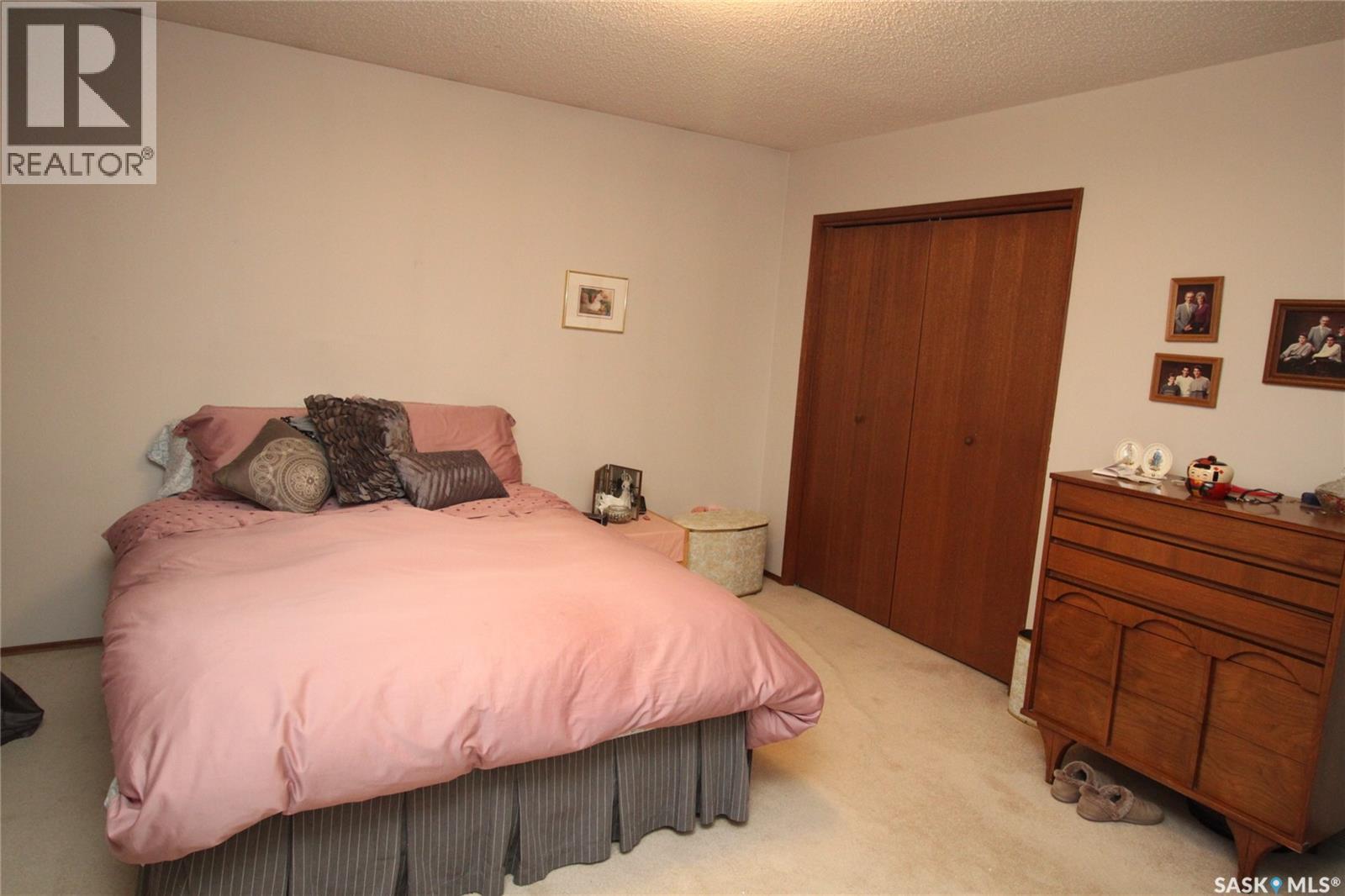 755 Trent Crescent, Saskatoon, Saskatchewan  S7H 4V4 - Photo 10 - SK038937