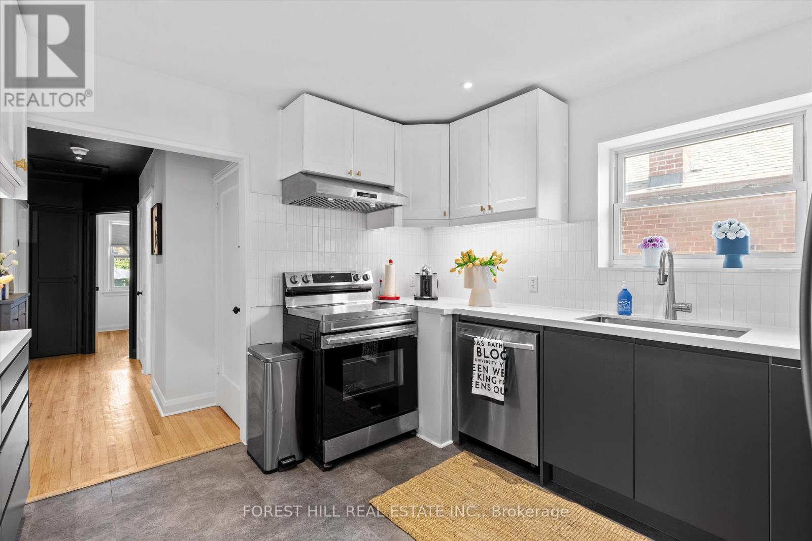 6 Barrett Road, Toronto, Ontario  M4B 1V9 - Photo 5 - E13462688