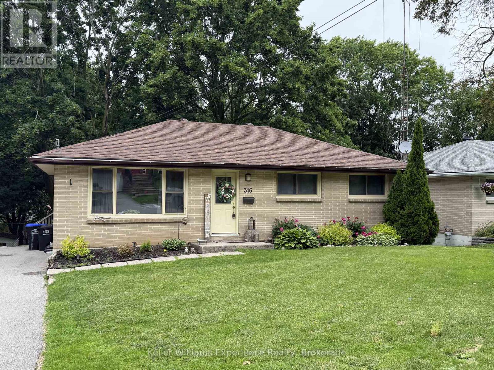 316 HANLY STREET, midland, Ontario