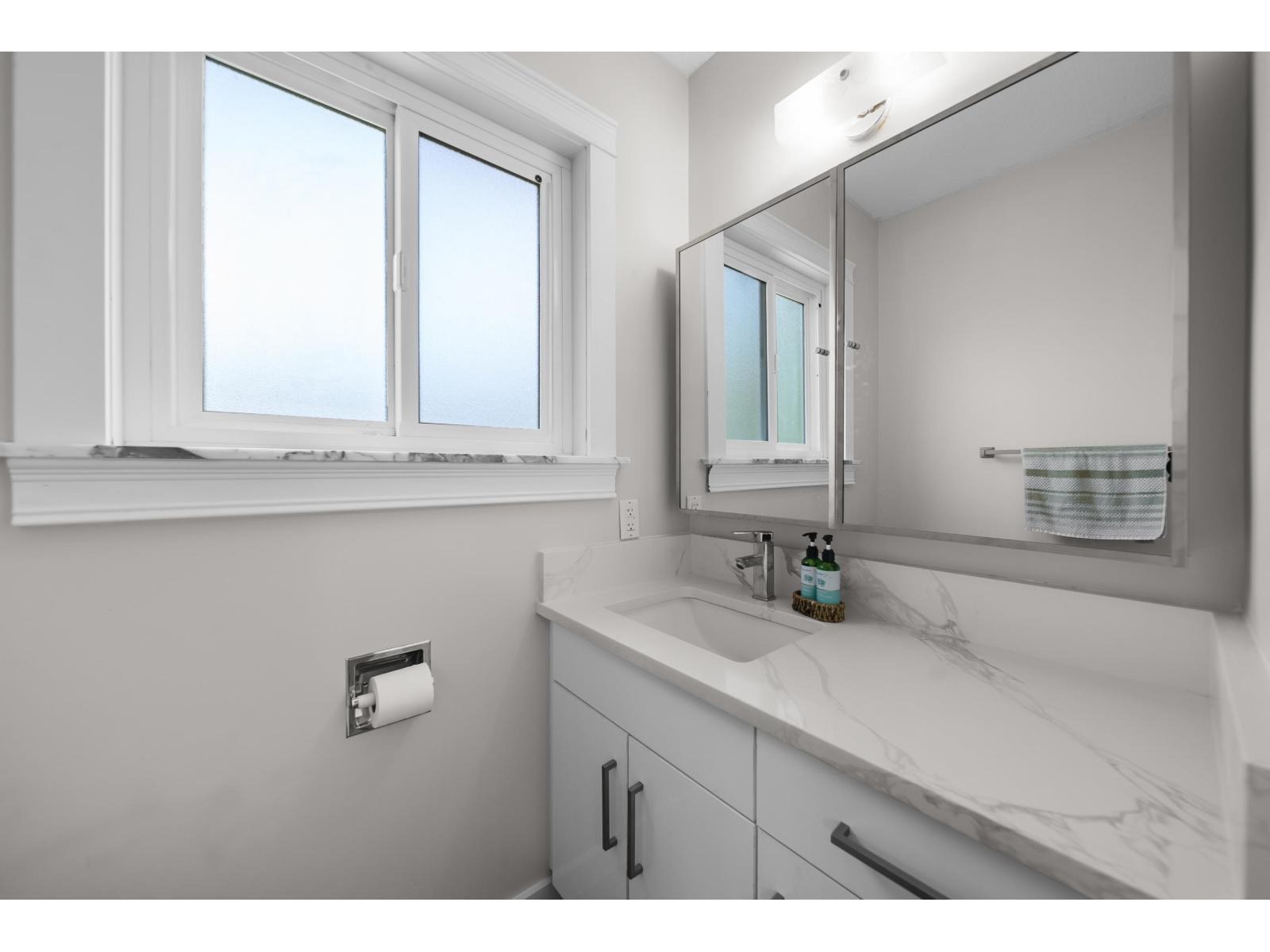 32133 Cottonwood Terrace, Mission, British Columbia  V2V 1Y1 - Photo 16 - R3136637