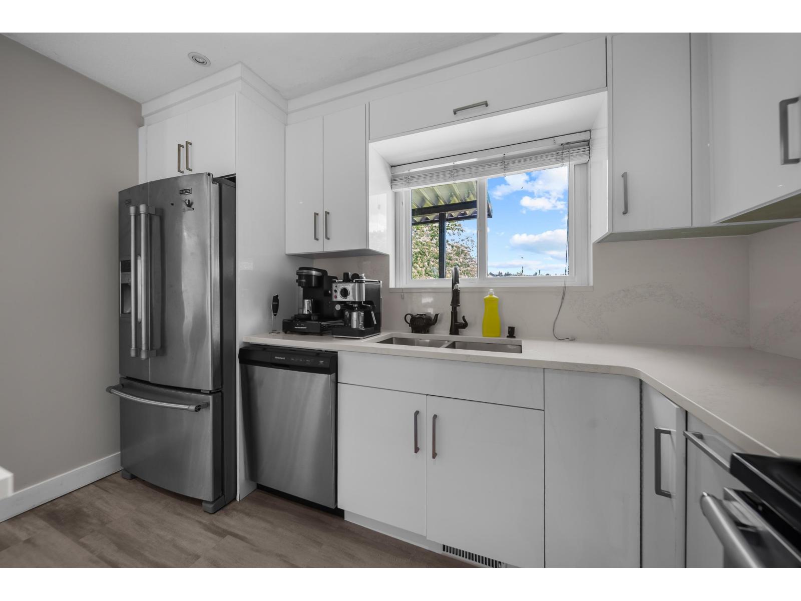 32133 Cottonwood Terrace, Mission, British Columbia  V2V 1Y1 - Photo 6 - R3136637