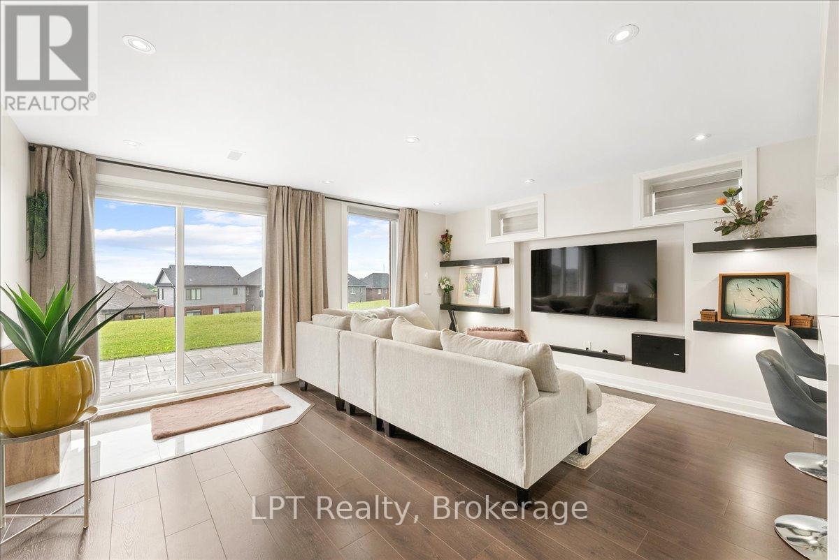 47 Atlantis Drive, Orillia, Ontario L3V 8L4 - Photo 36 - S13467028