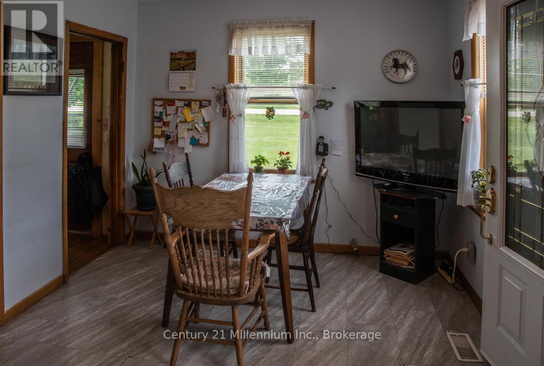504354 Grey Road 12 Road, West Grey, Ontario N0C 1H0 - Photo 12 - X13467018