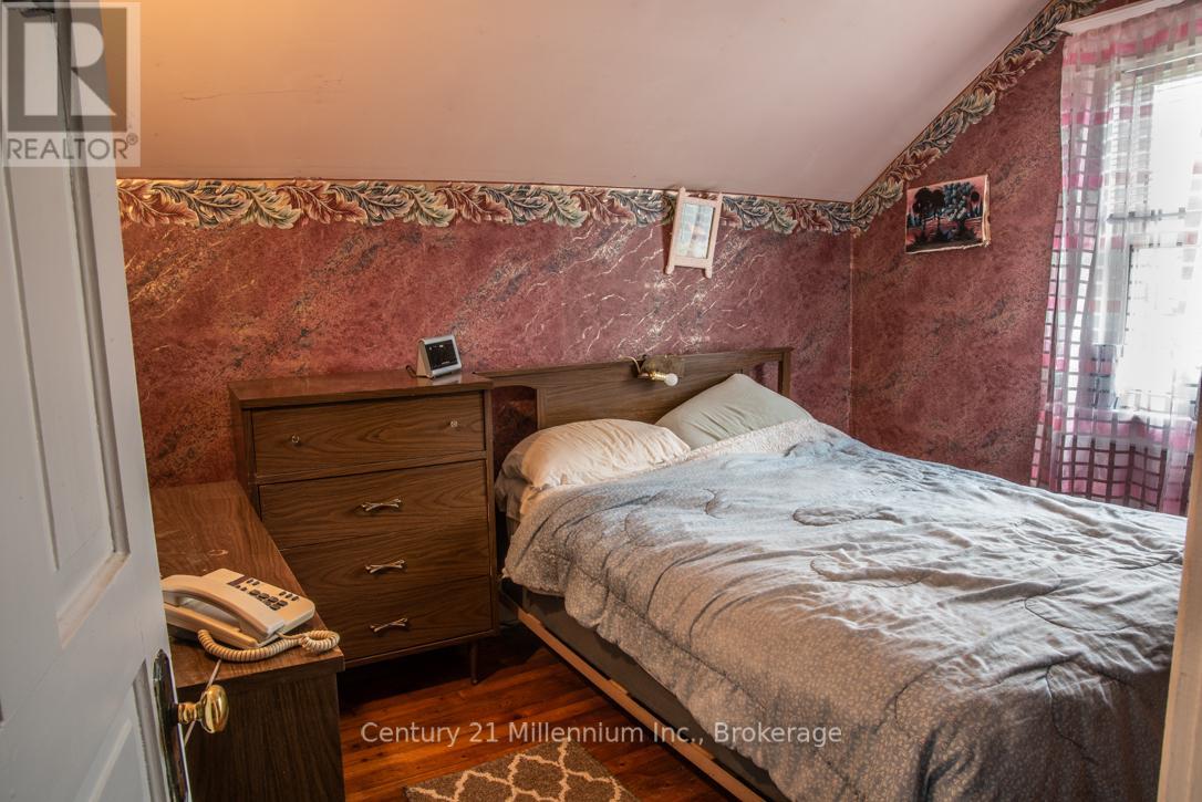 504354 Grey Road 12 Road, West Grey, Ontario N0C 1H0 - Photo 7 - X13467018