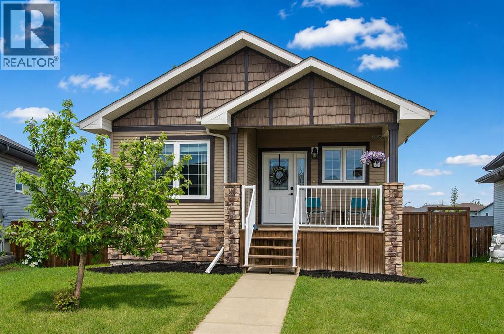 101 Valley Crescent, Blackfalds, Alberta  T4M 0J7 - Photo 1 - A2318759