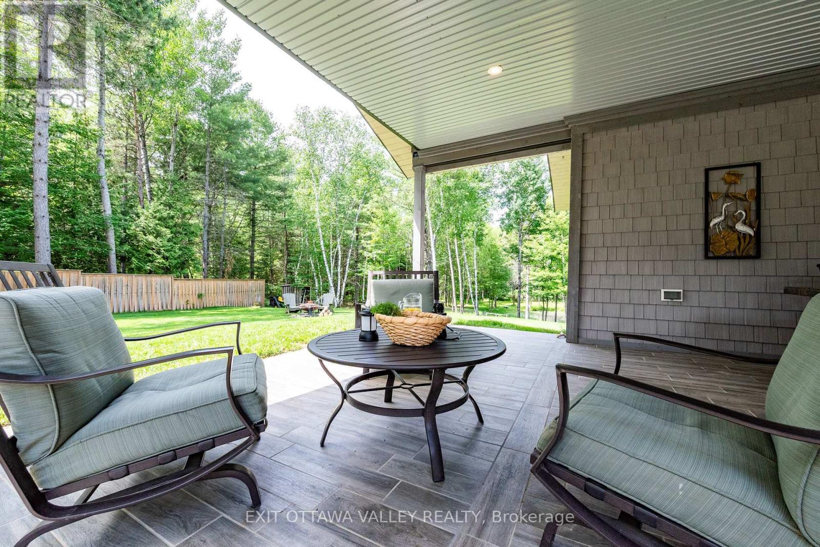 301 Doran Road, Petawawa, Ontario  K8H 2W8 - Photo 5 - X13460060