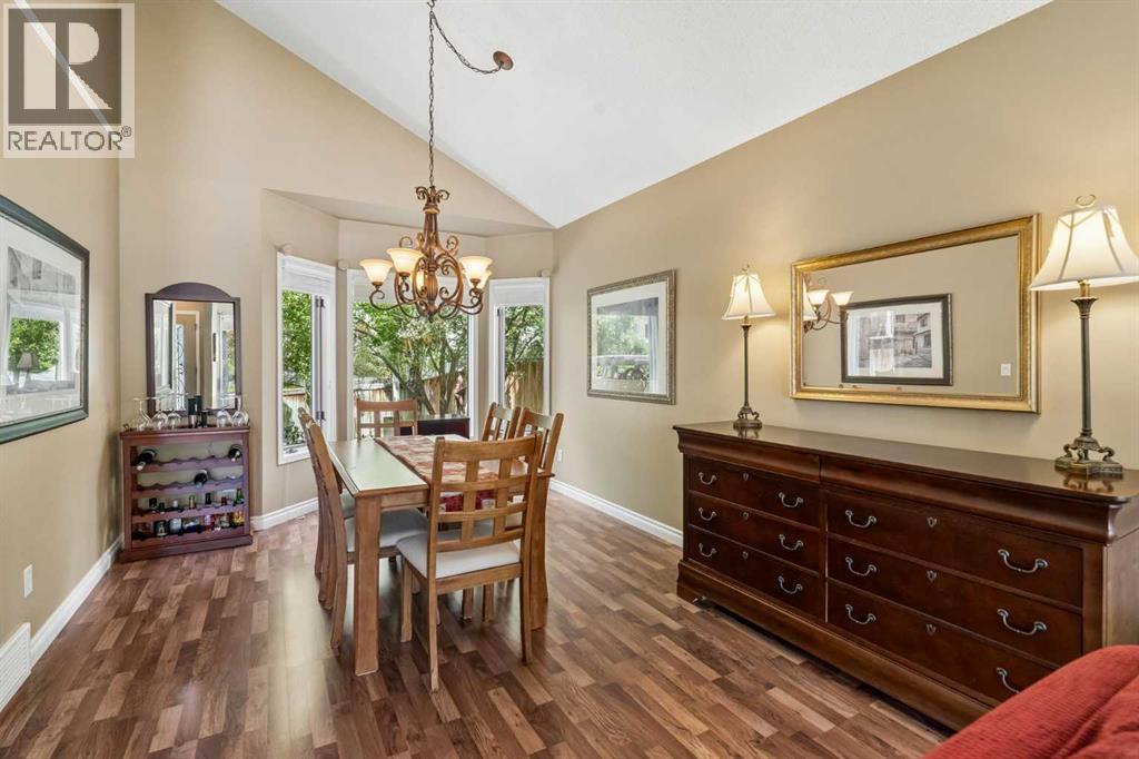 67 Hawkwood Drive Nw, Calgary, Alberta  T3G 3H9 - Photo 7 - A2321252