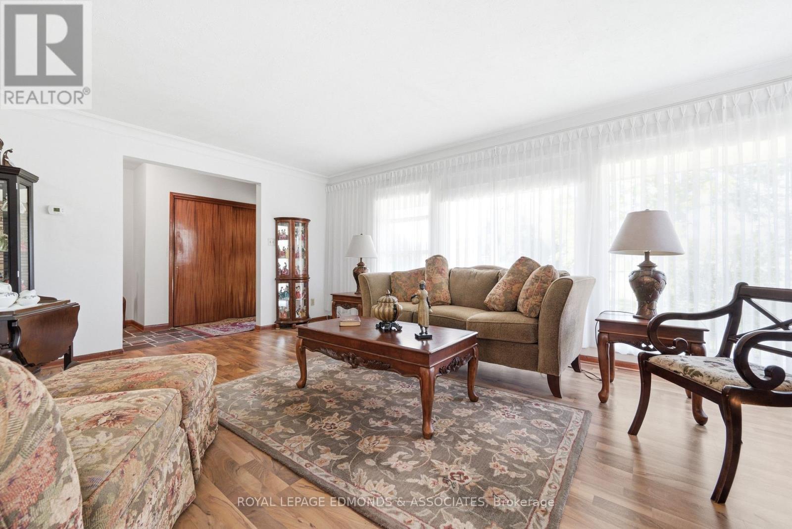 28 Barry Street, Laurentian Valley, Ontario  K8A 7L5 - Photo 12 - X13467120