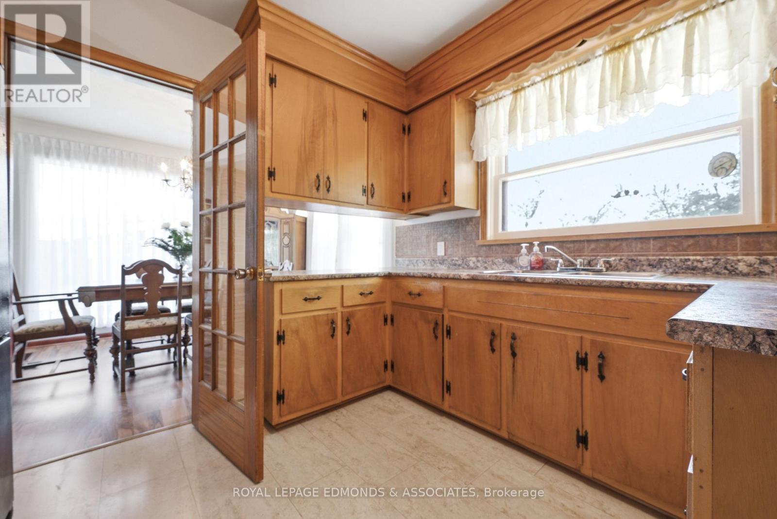 28 Barry Street, Laurentian Valley, Ontario  K8A 7L5 - Photo 16 - X13467120